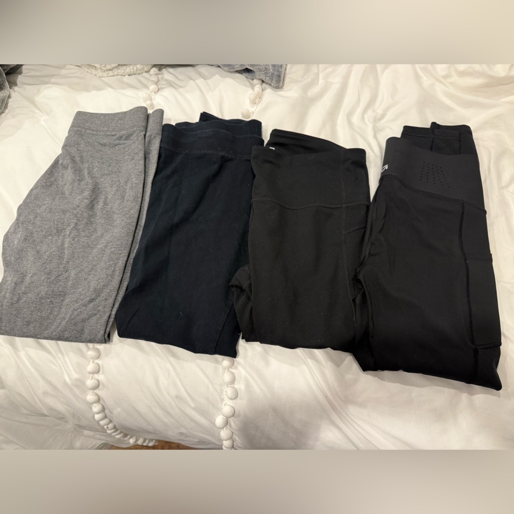 4 pairs of Black and Gray Leggings